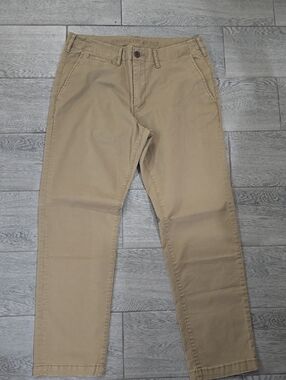 American Eagle Outfitters Khaki Straight Chino Pants